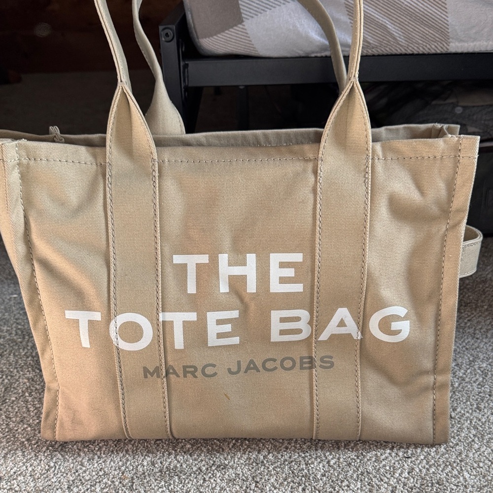 MARC JACOBS THE TOTE BAG (LARGE)